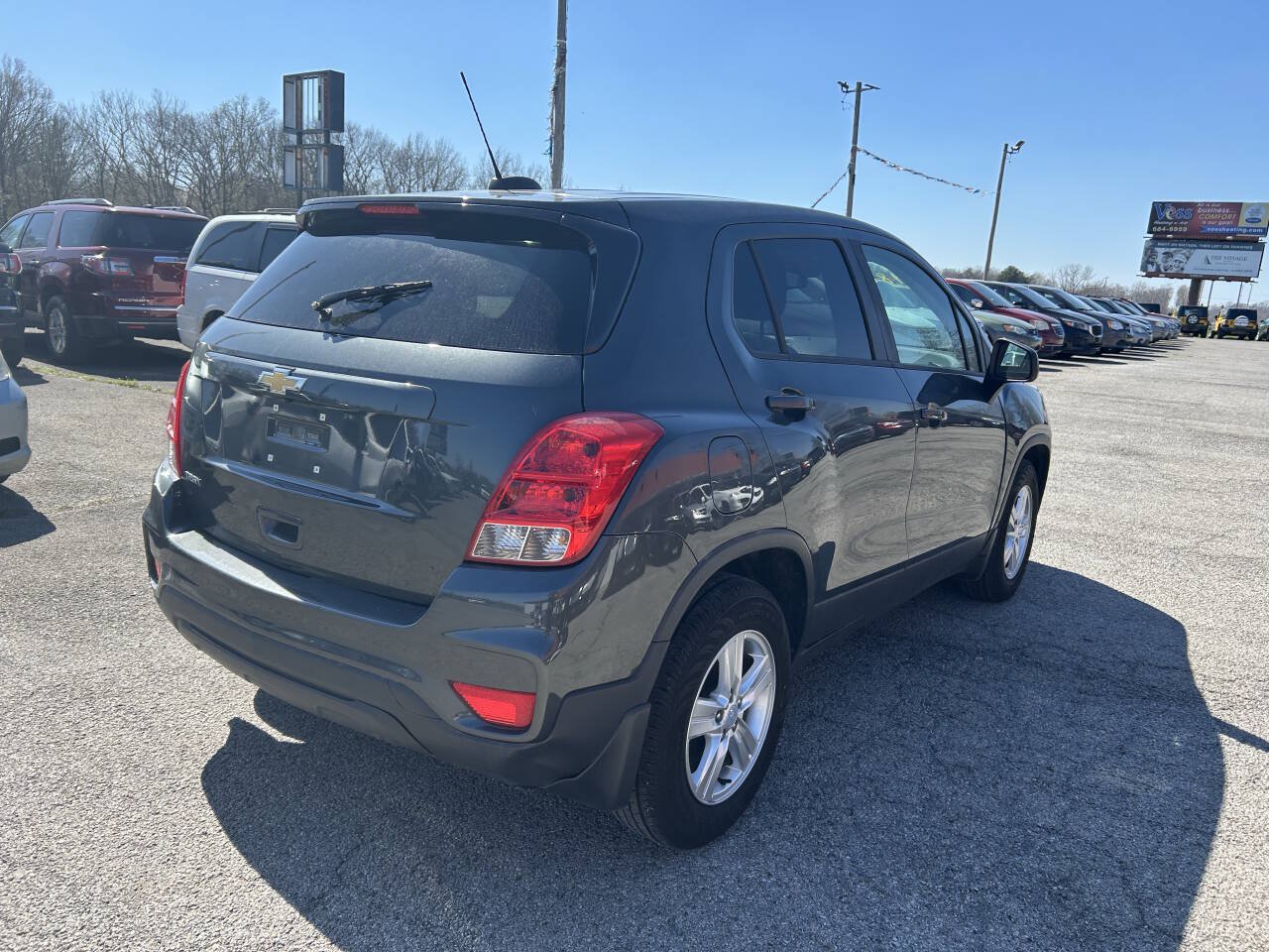 Used 2019 Chevrolet Trax LS w/ Tint and Cruise Package FWD image 4