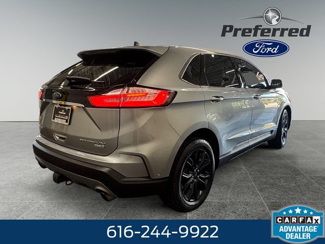 Used 2020 Ford Edge Titanium w/ Equipment Group 301A AWD/4WD image 16