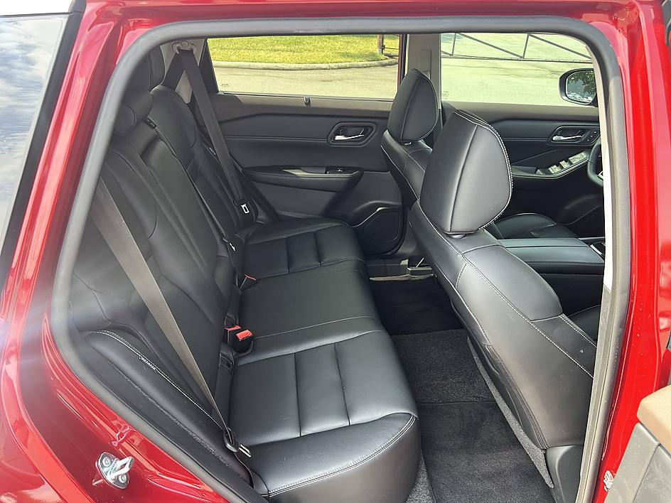 Certified 2023 Nissan Rogue SL w/ SL Premium Package FWD image 16