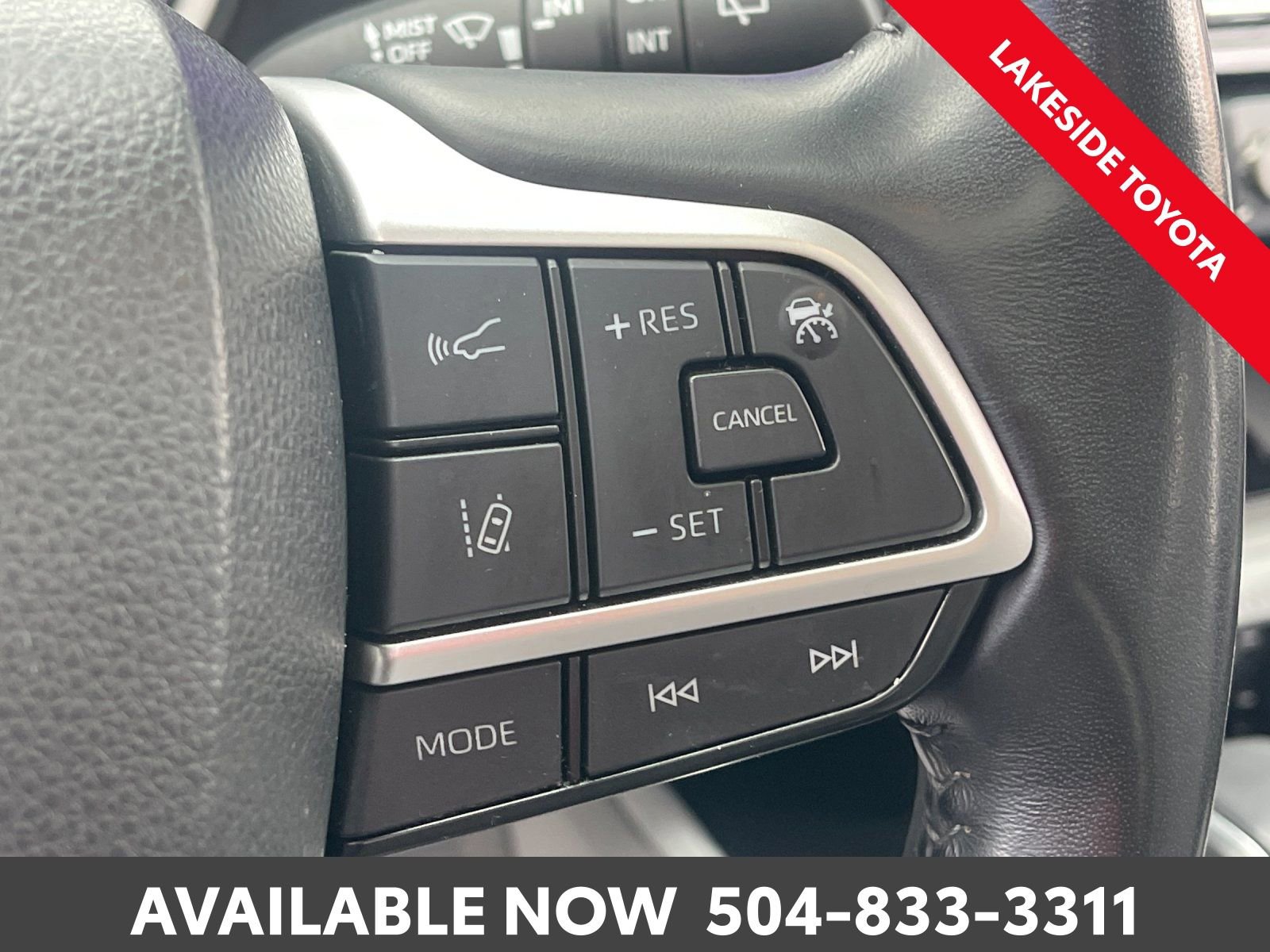 Used 2023 Toyota Highlander XLE image 30