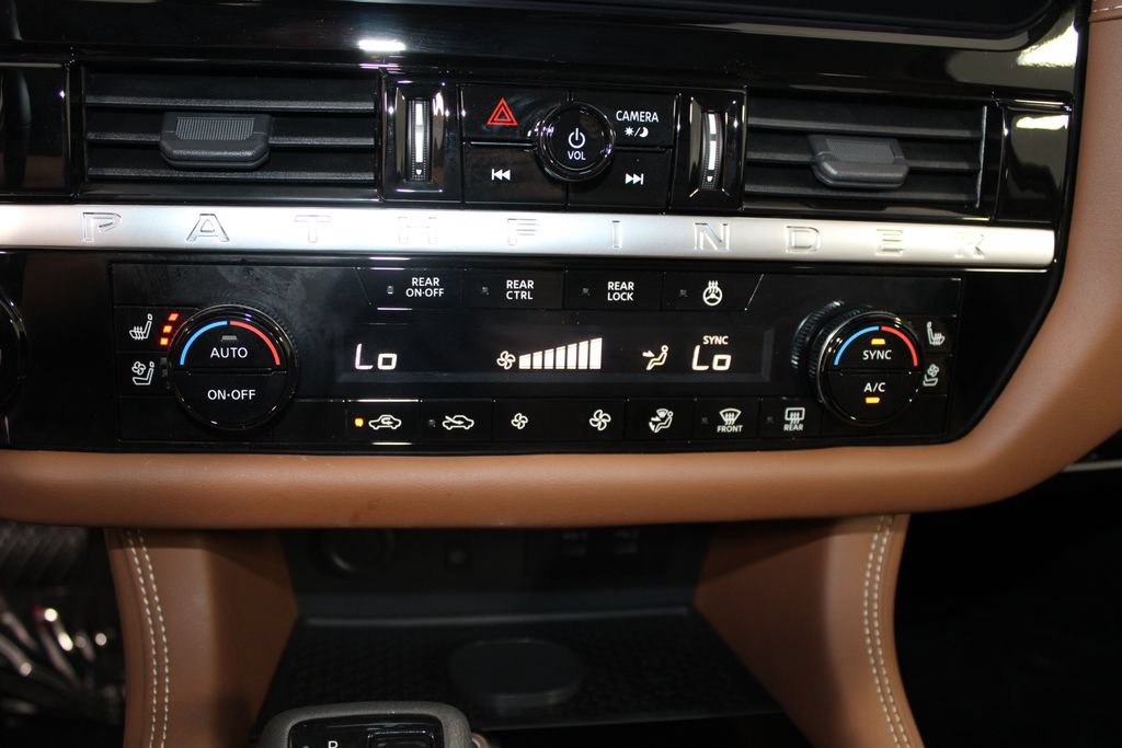 Used 2026 Nissan Pathfinder Platinum AWD/4WD image 48