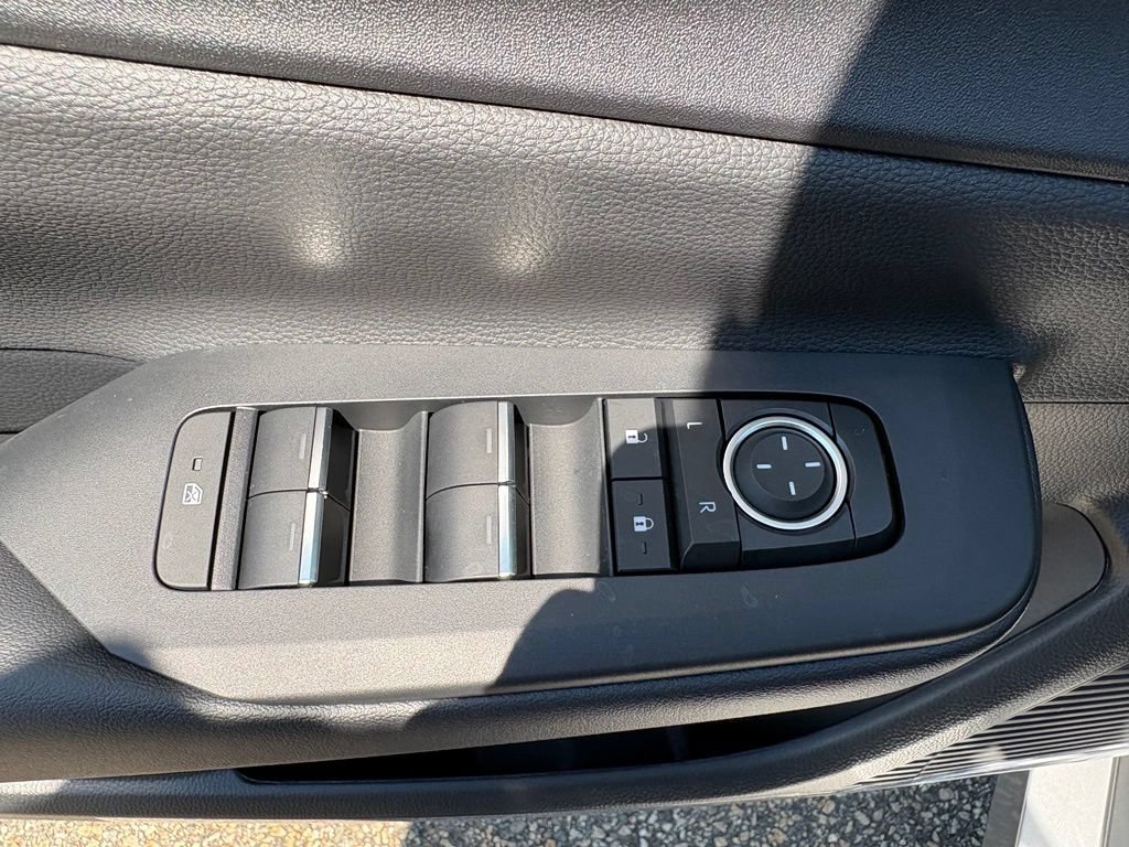 New 2026 Toyota Prius Plug-In Hybrid FWD image 26