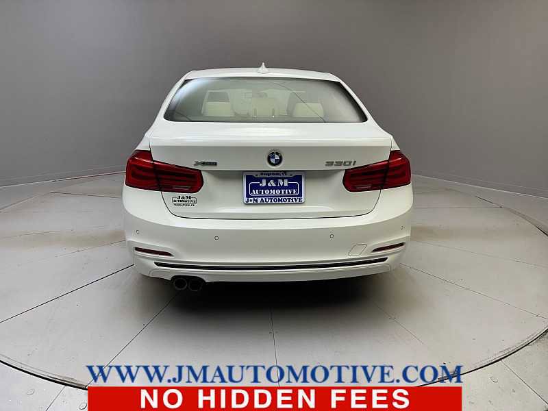 Used 2017 BMW 330i xDrive Sedan image 4