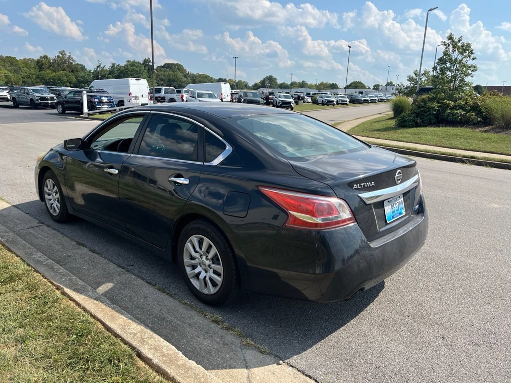 Used 2013 Nissan Altima 2.5 S FWD image 4
