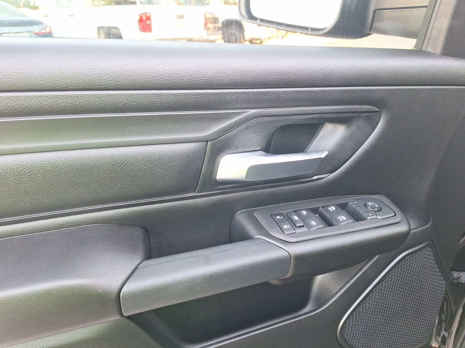 Used 2026 RAM 1500 Express AWD/4WD image 17