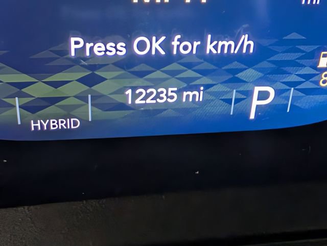 Used 2025 Jeep Wrangler Unlimited Sahara w/ Safety Group image 17