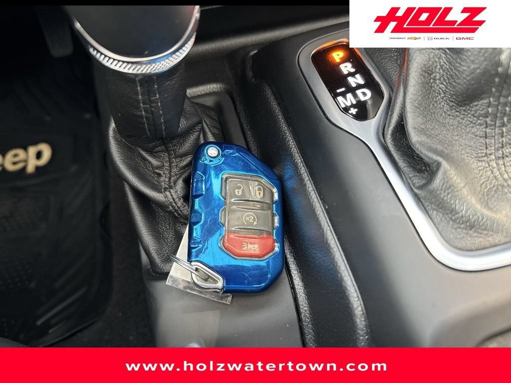 Used 2021 Jeep Wrangler Unlimited Sahara AWD/4WD image 29
