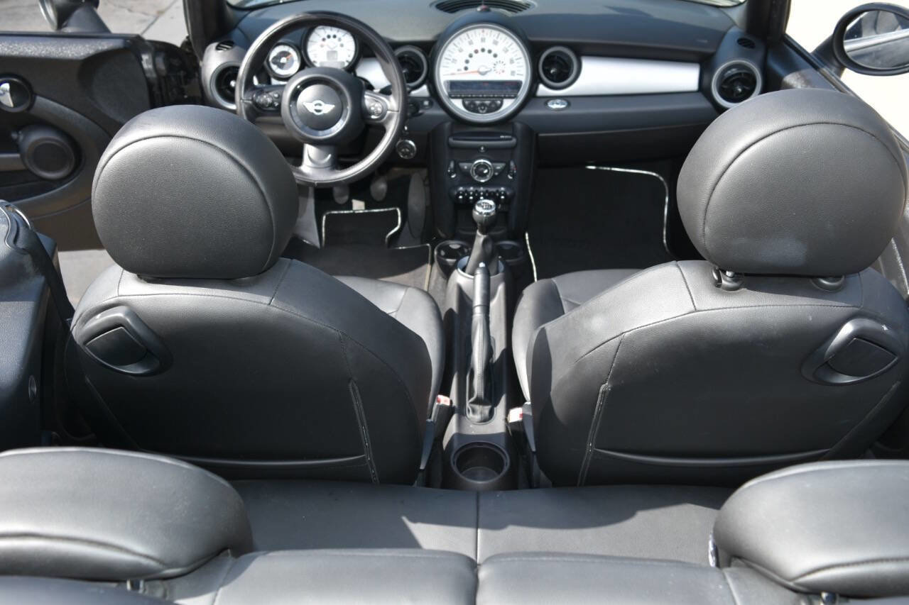 Used 2012 MINI Cooper Convertible image 39