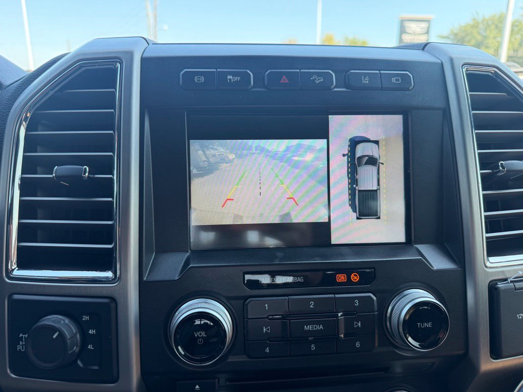 Used 2017 Ford F250 Platinum w/ Platinum Ultimate Package AWD/4WD image 16