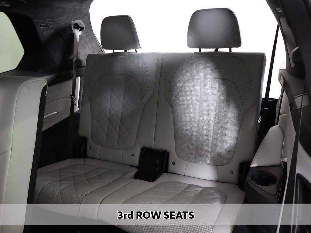 Used 2024 BMW X7 xDrive40i w/ Executive Package image 10