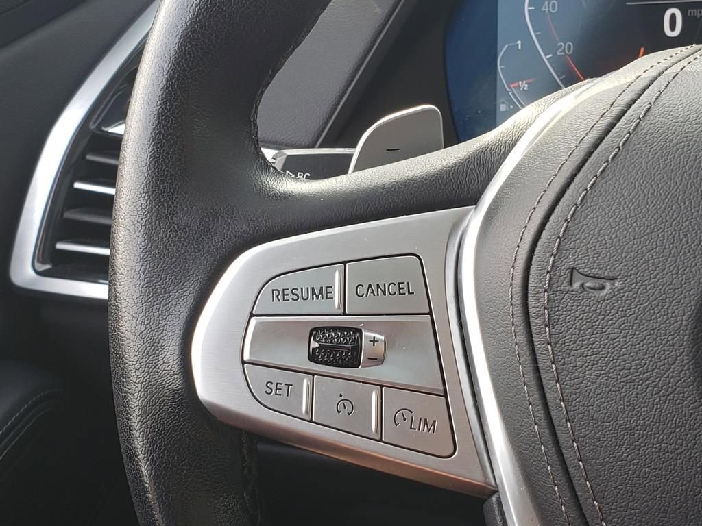 Used 2022 BMW X7 xDrive40i w/ Premium Package image 27
