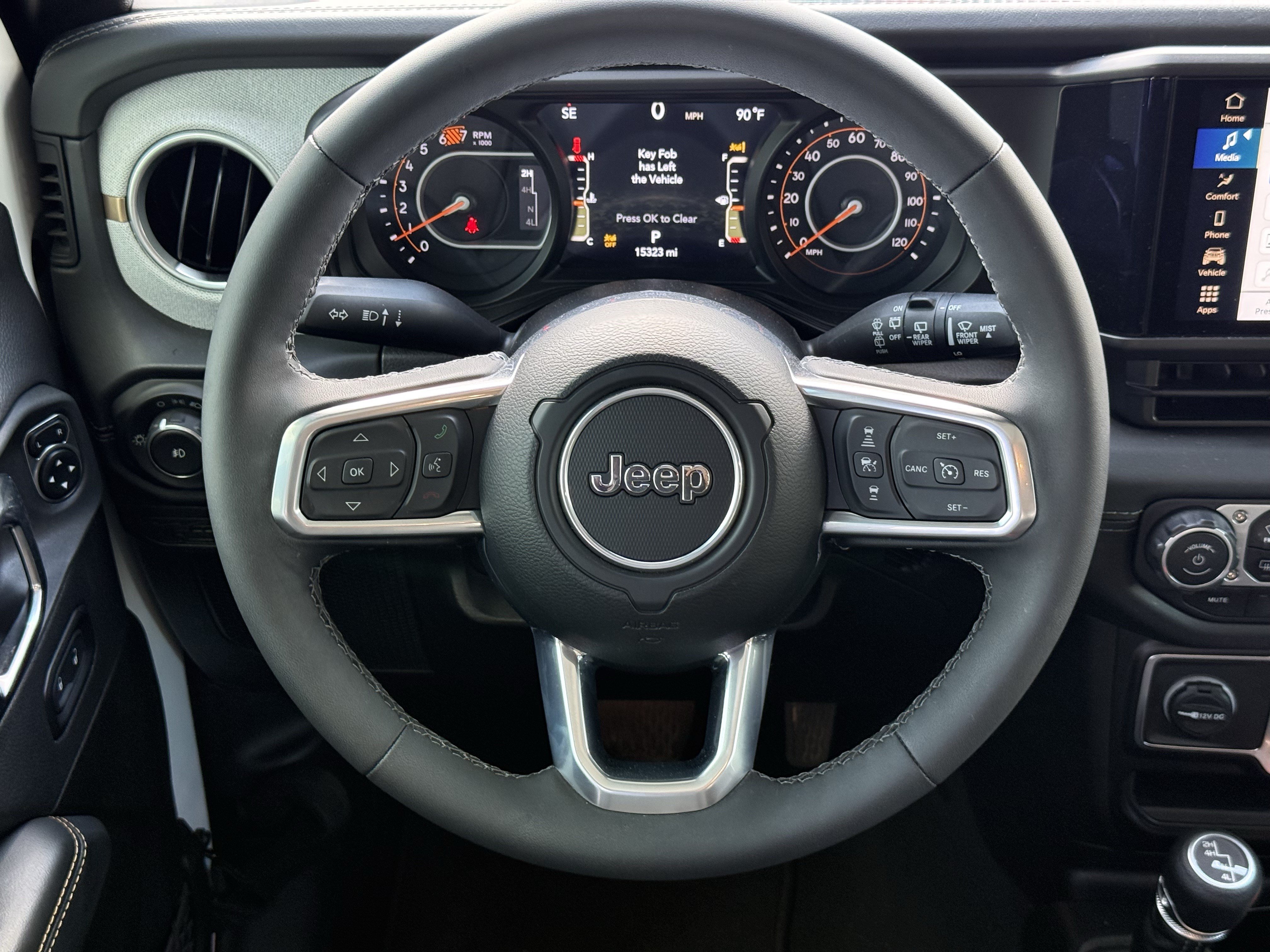Used 2025 Jeep Wrangler Unlimited Sahara AWD/4WD image 16
