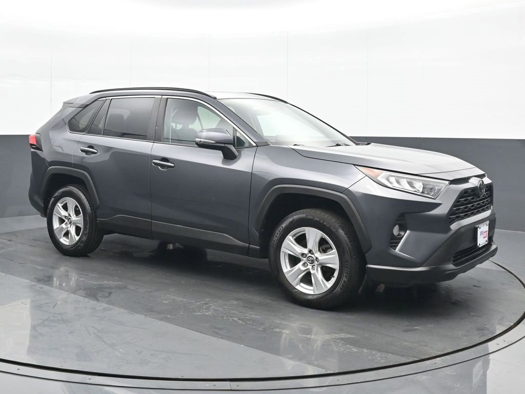Used 2020 Toyota RAV4 XLE image 9
