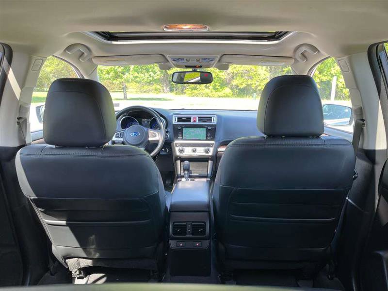 Used 2016 Subaru Outback 3.6R Limited AWD/4WD image 32