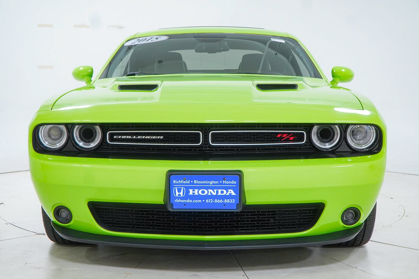 Used 2015 Dodge Challenger R/T Plus RWD image 2