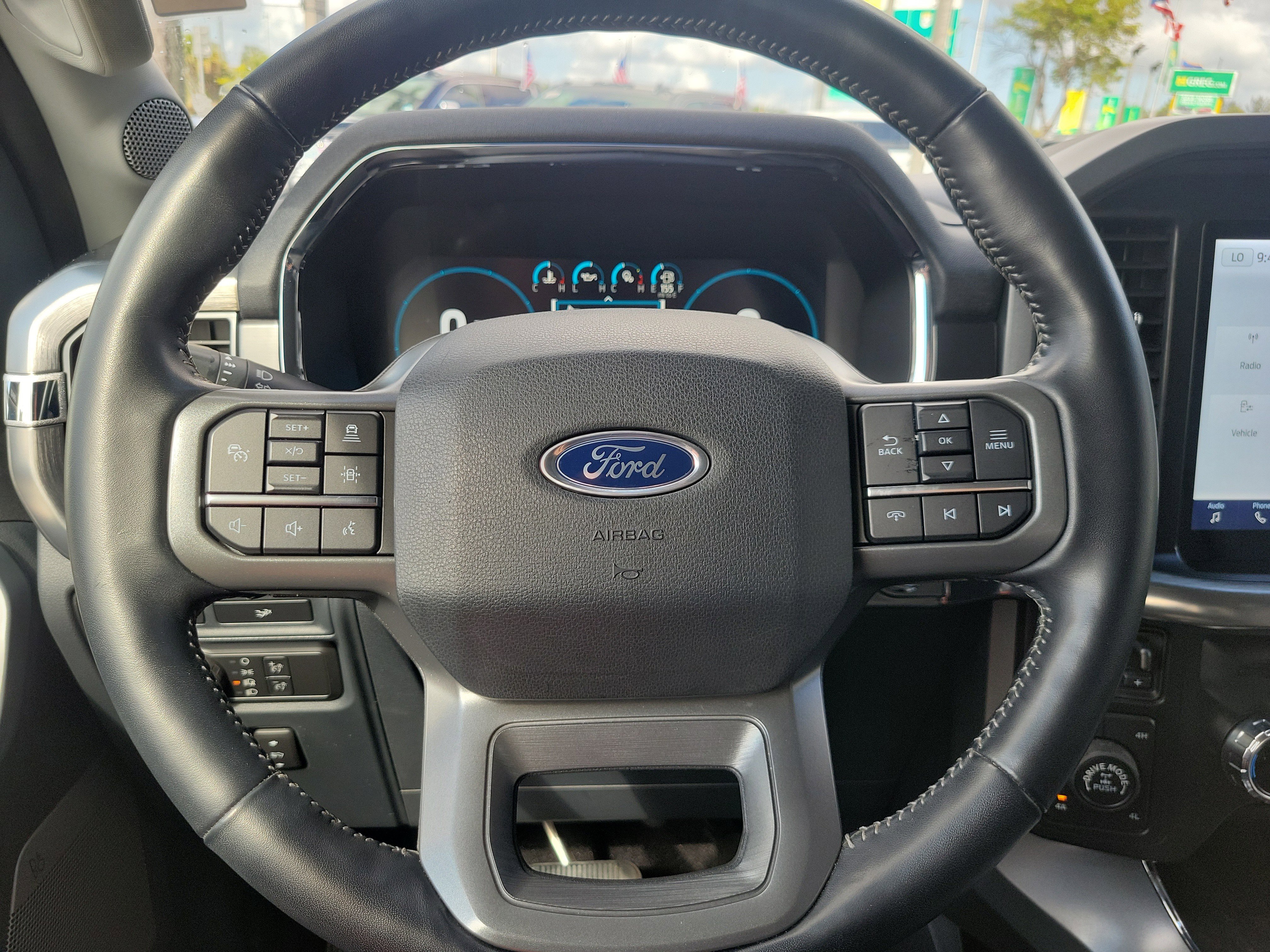 Used 2022 Ford F150 Lariat image 18