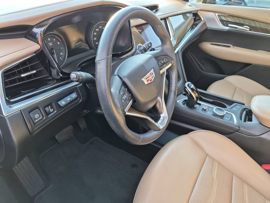 Used 2020 Cadillac XT6 Premium Luxury w/ Platinum Package FWD image 13