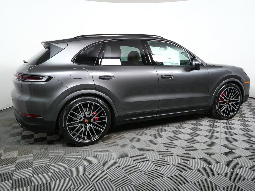 New 2026 Porsche Cayenne S image 28