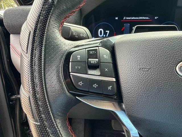 Used 2025 Ford Explorer ST-Line w/ ST-Line Street Pack AWD/4WD image 30
