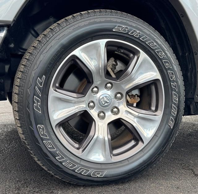 Used 2019 RAM 1500 Laramie image 35