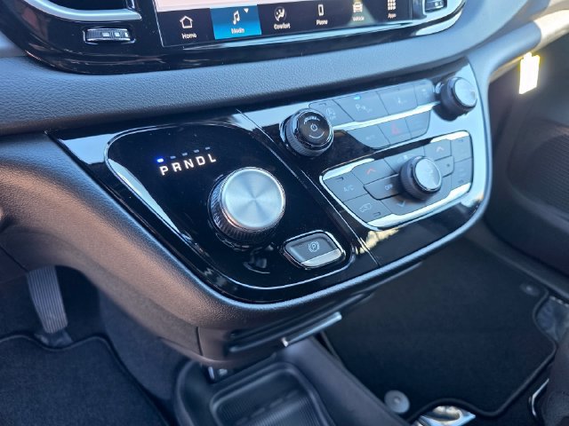 New 2027 Chrysler Pacifica LX FWD image 21