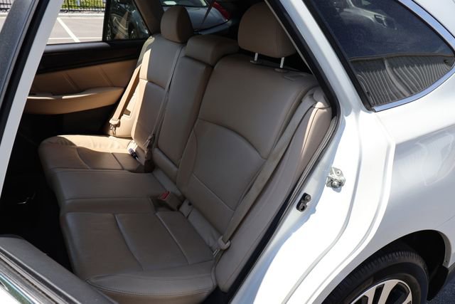 Used 2019 Subaru Outback 2.5i Limited AWD/4WD image 19