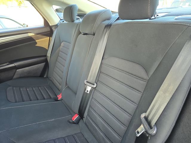 Used 2020 Ford Fusion SE image 10