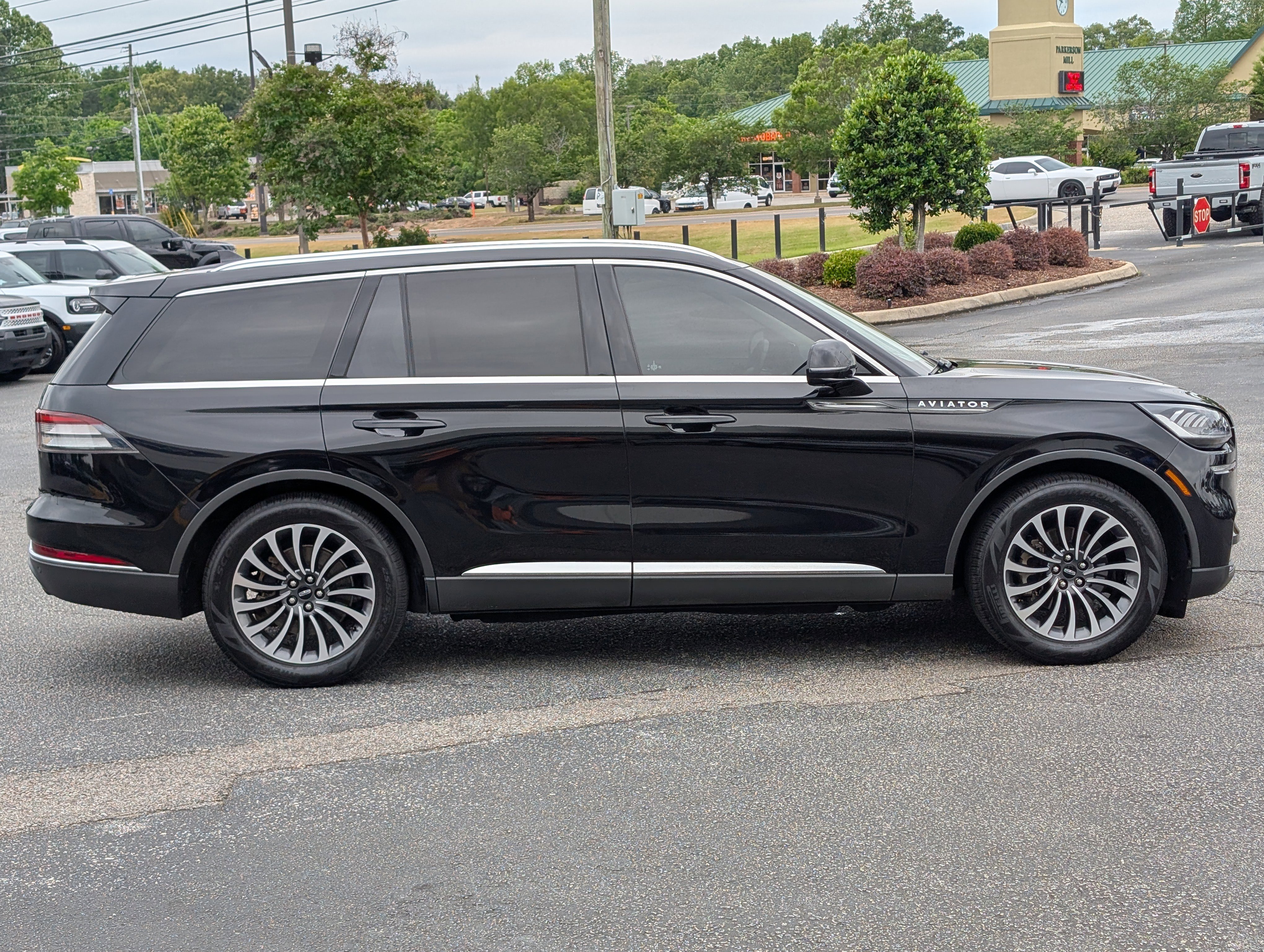 Used 2021 Lincoln Aviator Reserve w/ Elements Package Plus RWD image 8