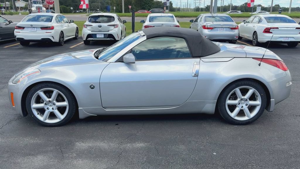 Used 2004 Nissan 350Z Touring RWD image 5