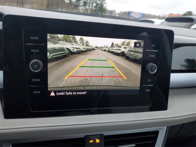 New 2026 Volkswagen Taos SE image 24