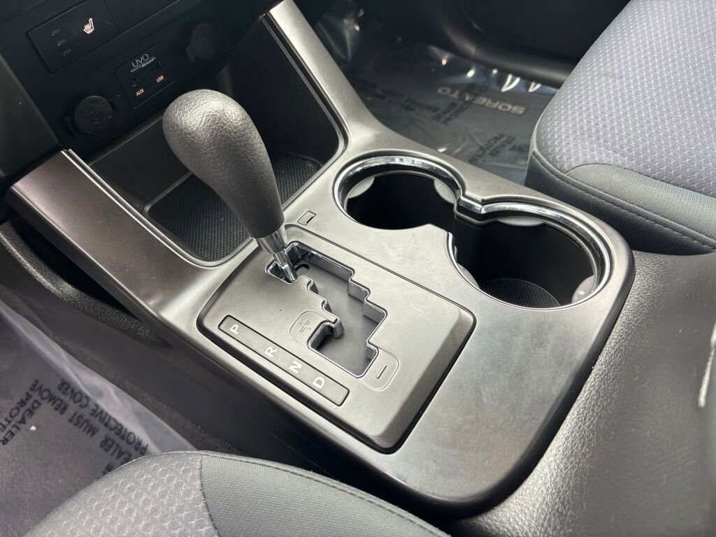 Used 2013 Kia Sorento LX w/ Convenience Pkg image 15