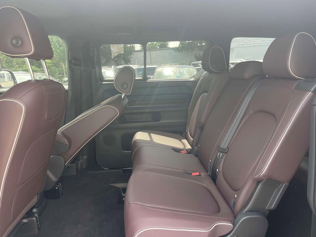 New 2025 Volkswagen ID. Buzz Pro S image 12