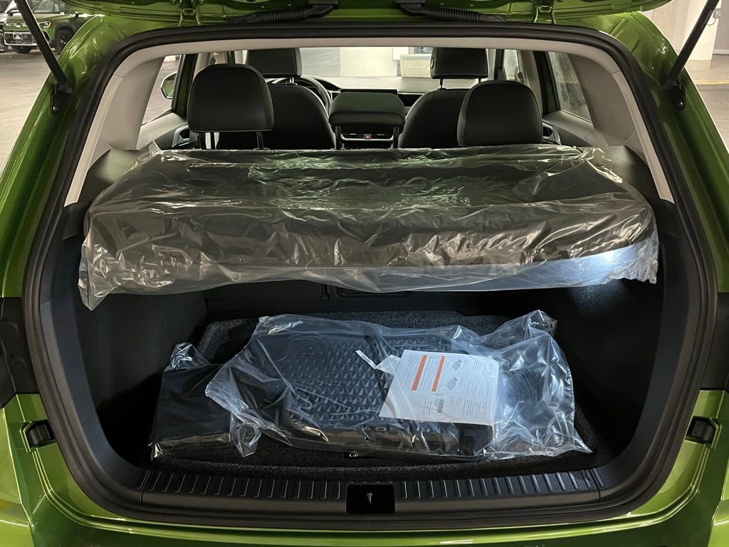 New 2025 Volkswagen Taos SEL image 37