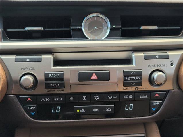 Used 2018 Lexus ES 350 w/ Luxury Package w/Wood Trim FWD image 20