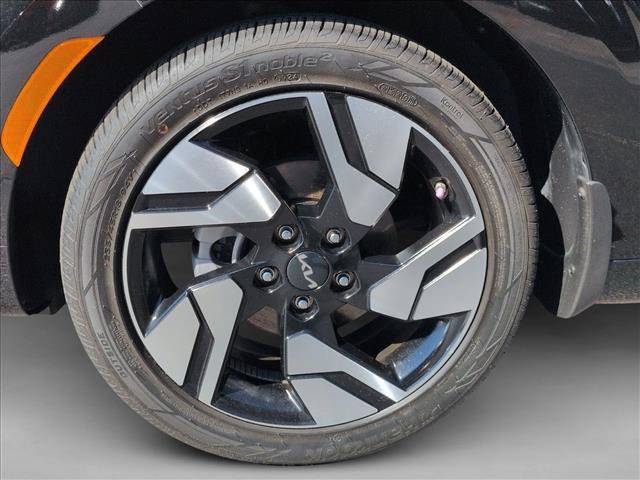 Used 2025 Kia Soul GT-Line w/ GT-Line Technology Package FWD image 22