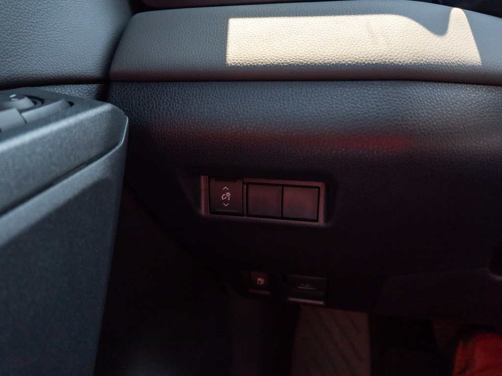 New 2026 Toyota RAV4 SE AWD/4WD image 29