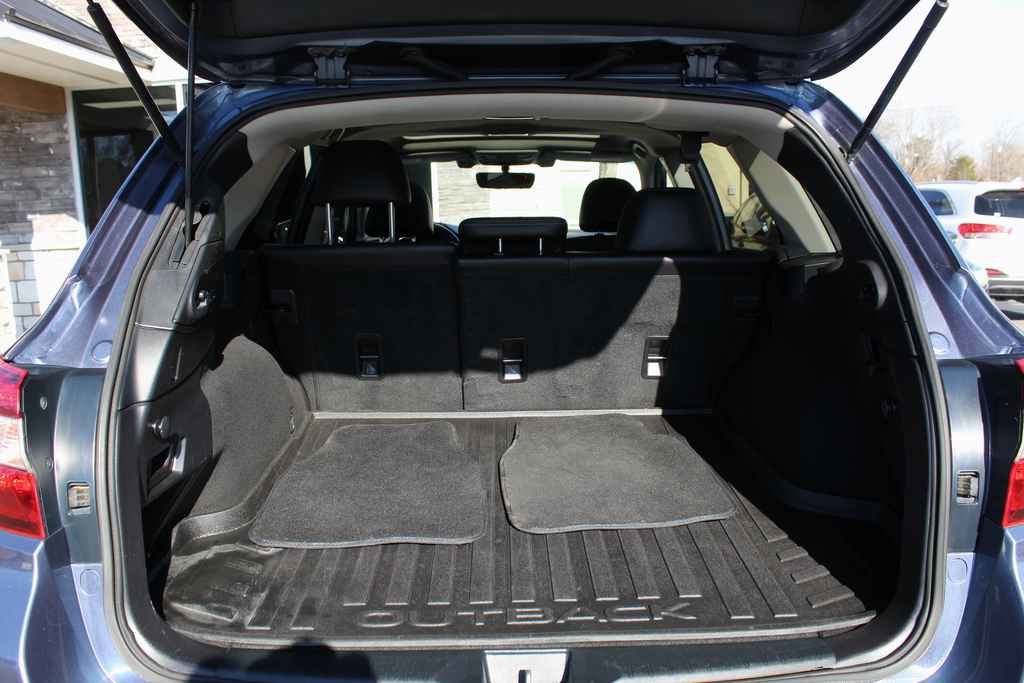 Used 2018 Subaru Outback 2.5i Limited image 9