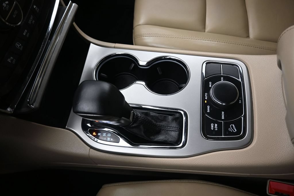 Used 2019 Jeep Grand Cherokee Limited AWD/4WD image 24