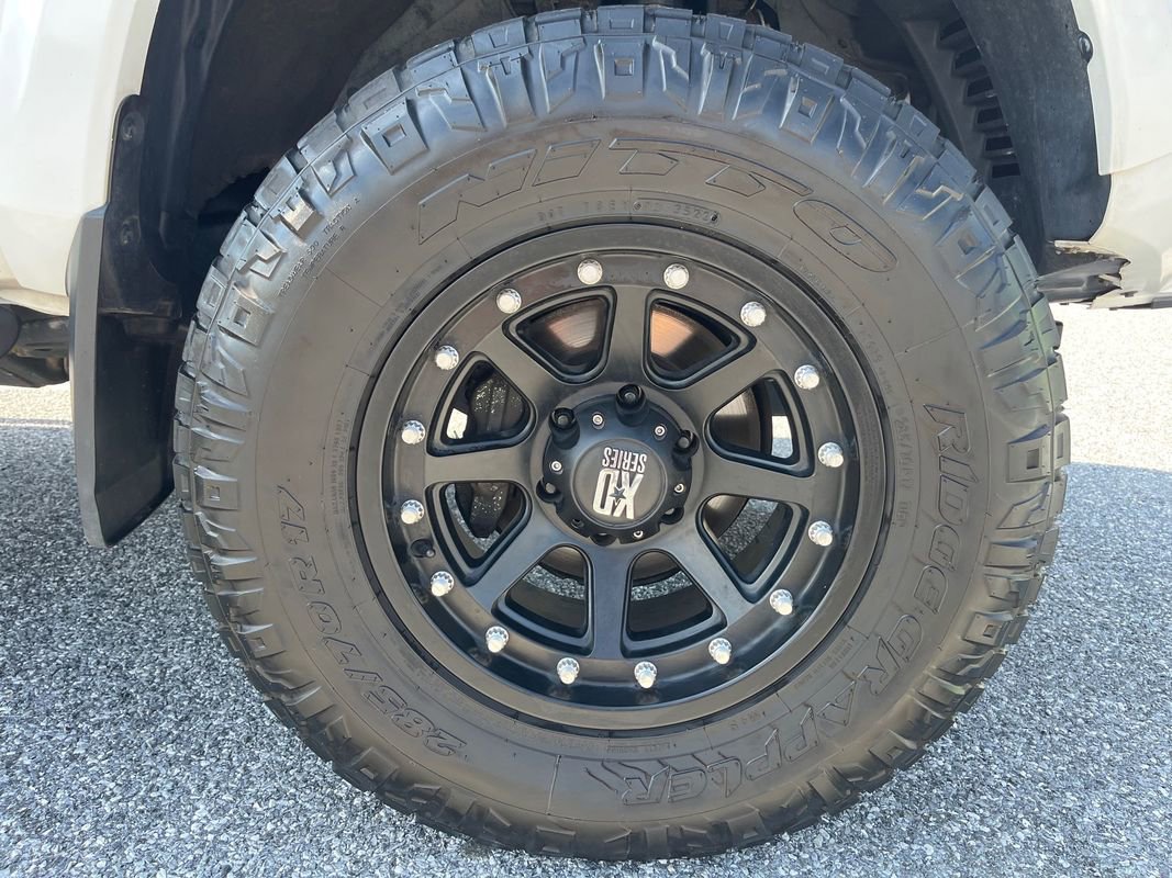 Used 2022 Toyota Tacoma SR5 AWD/4WD image 10
