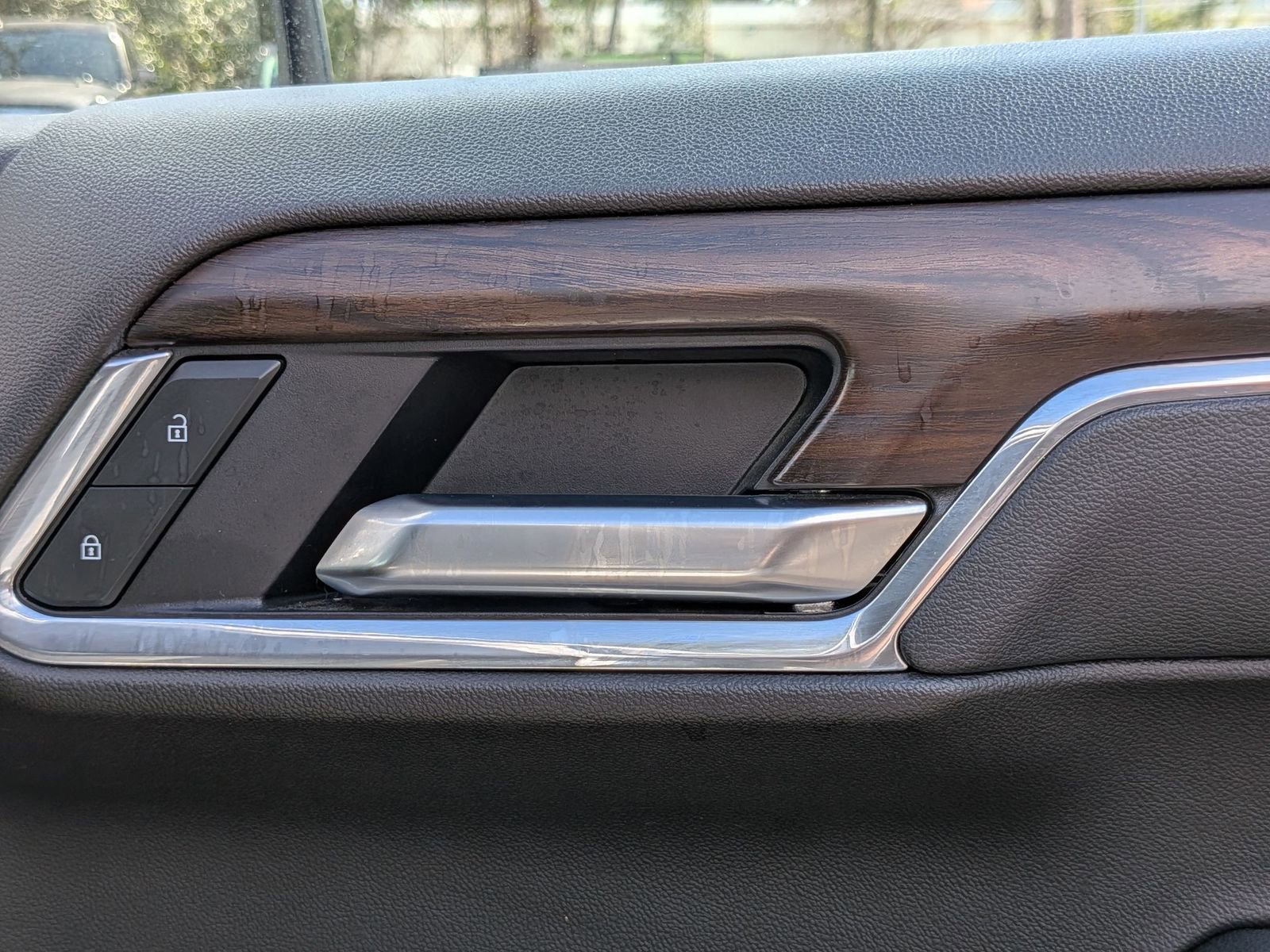 Used 2025 GMC Sierra 1500 SLT image 34