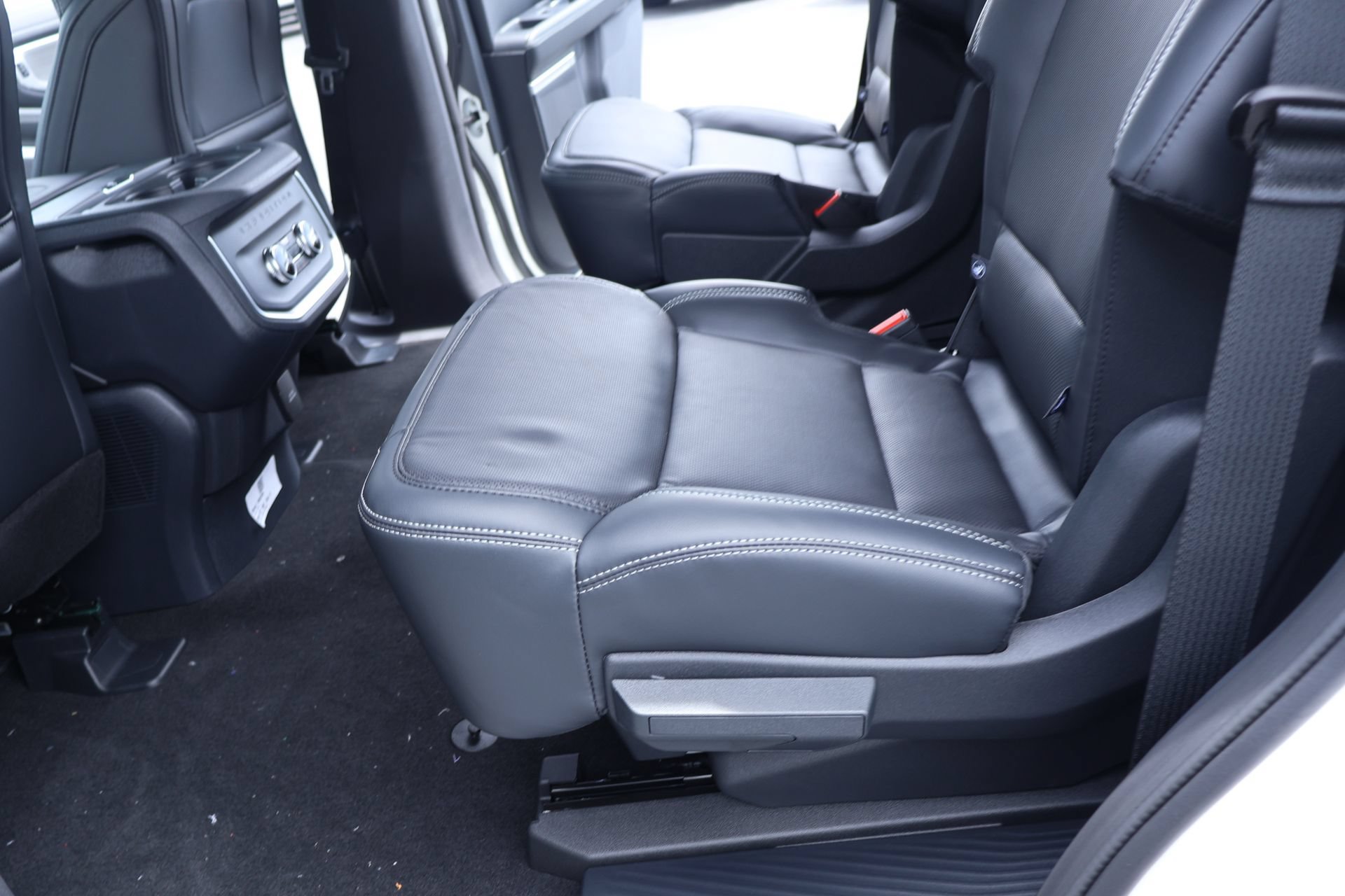 New 2027 Ford Expedition Platinum w/ Driver's Package AWD/4WD image 12