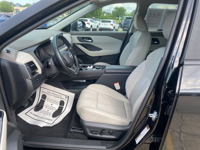 Used 2025 Nissan Rogue SV AWD/4WD image 22