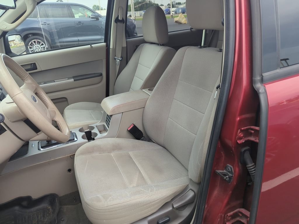 Used 2012 Ford Escape XLT AWD/4WD image 5