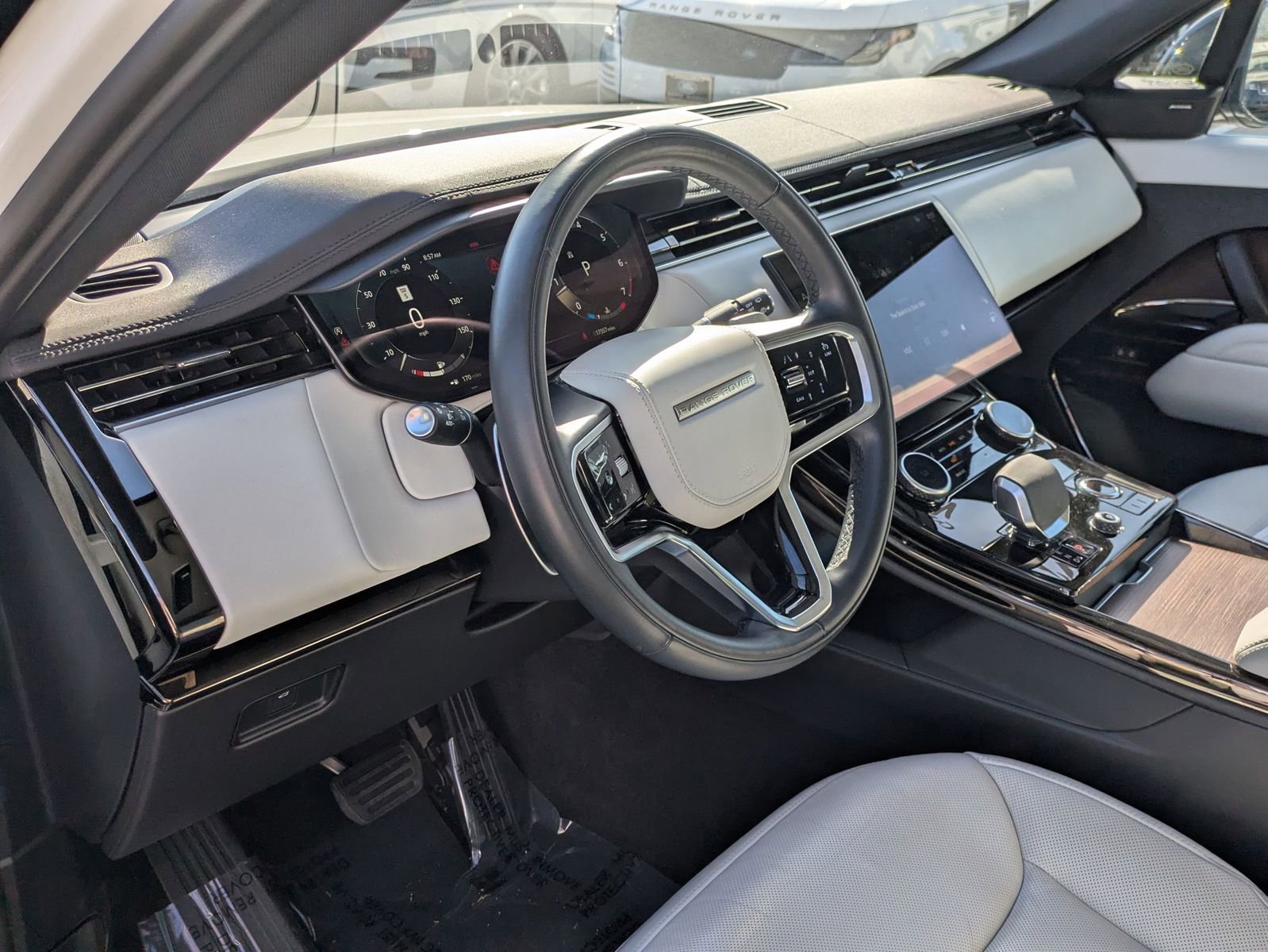 Used 2023 Land Rover Range Rover Sport SE AWD/4WD image 14