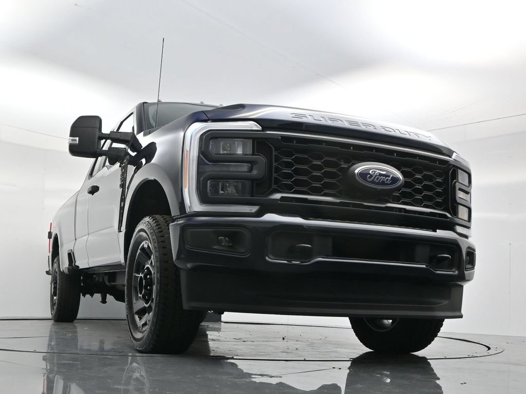 Used 2023 Ford F250 XL w/ STX Appearance Package AWD/4WD image 49