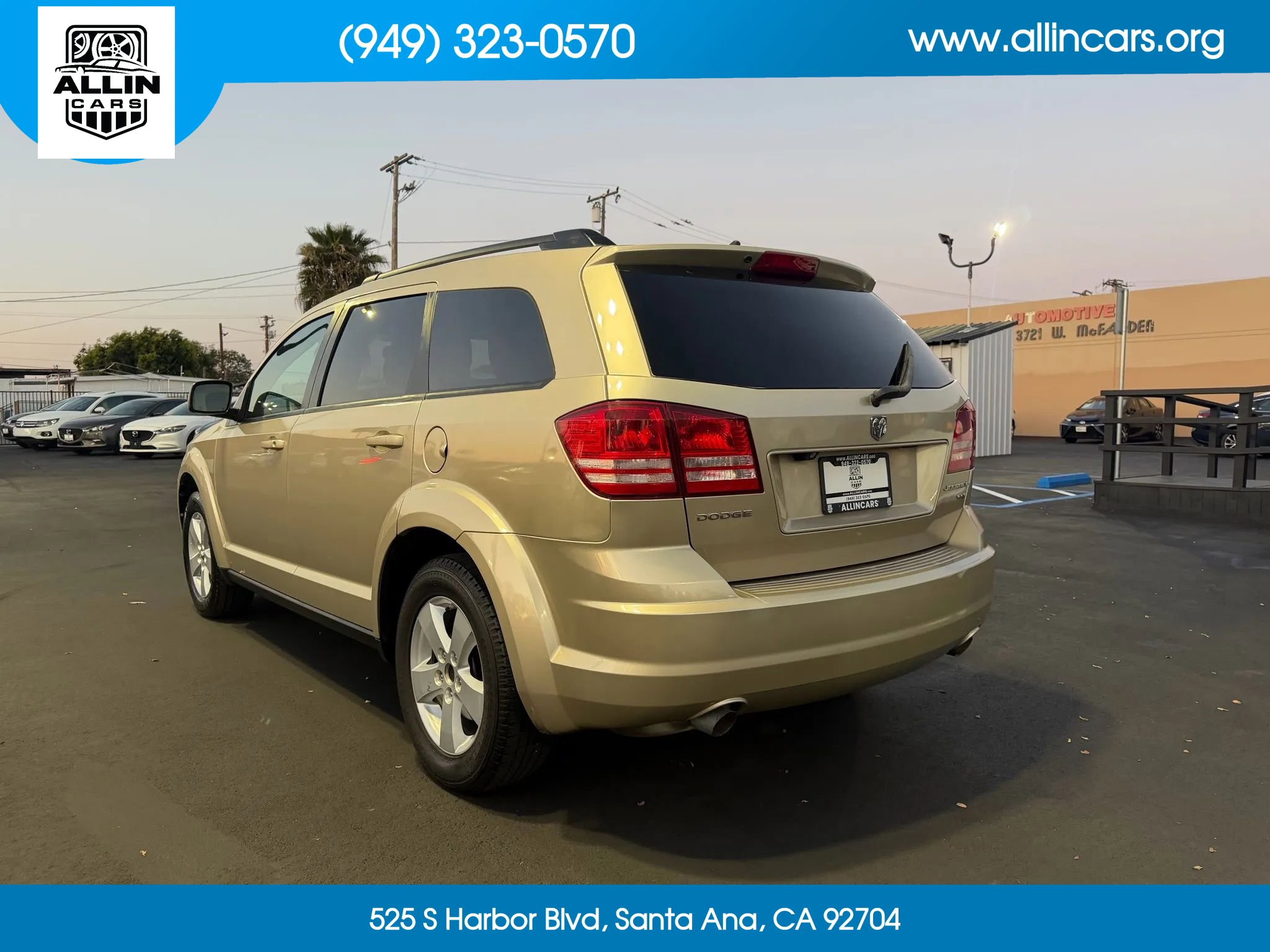 Used 2010 Dodge Journey SXT w/ Navigation & Sound Group I image 4