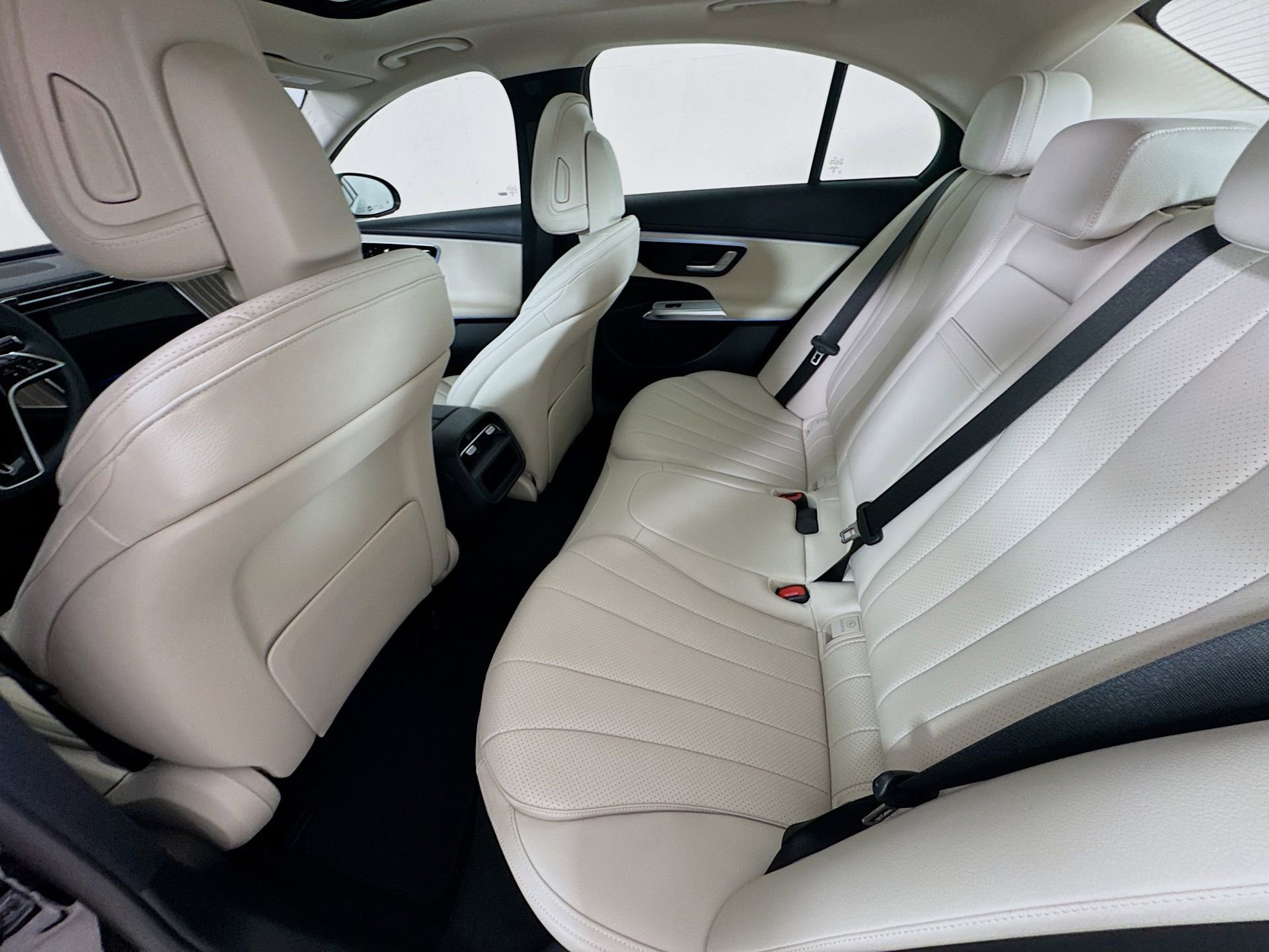 New 2026 Mercedes-Benz E 350 Sedan image 27