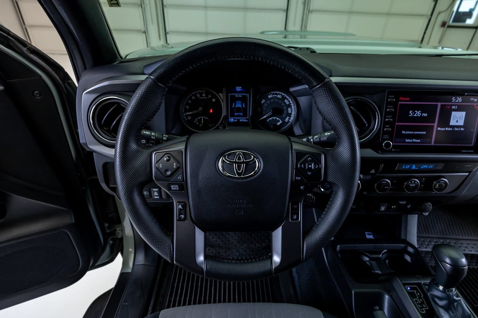 Used 2022 Toyota Tacoma TRD Sport AWD/4WD image 19