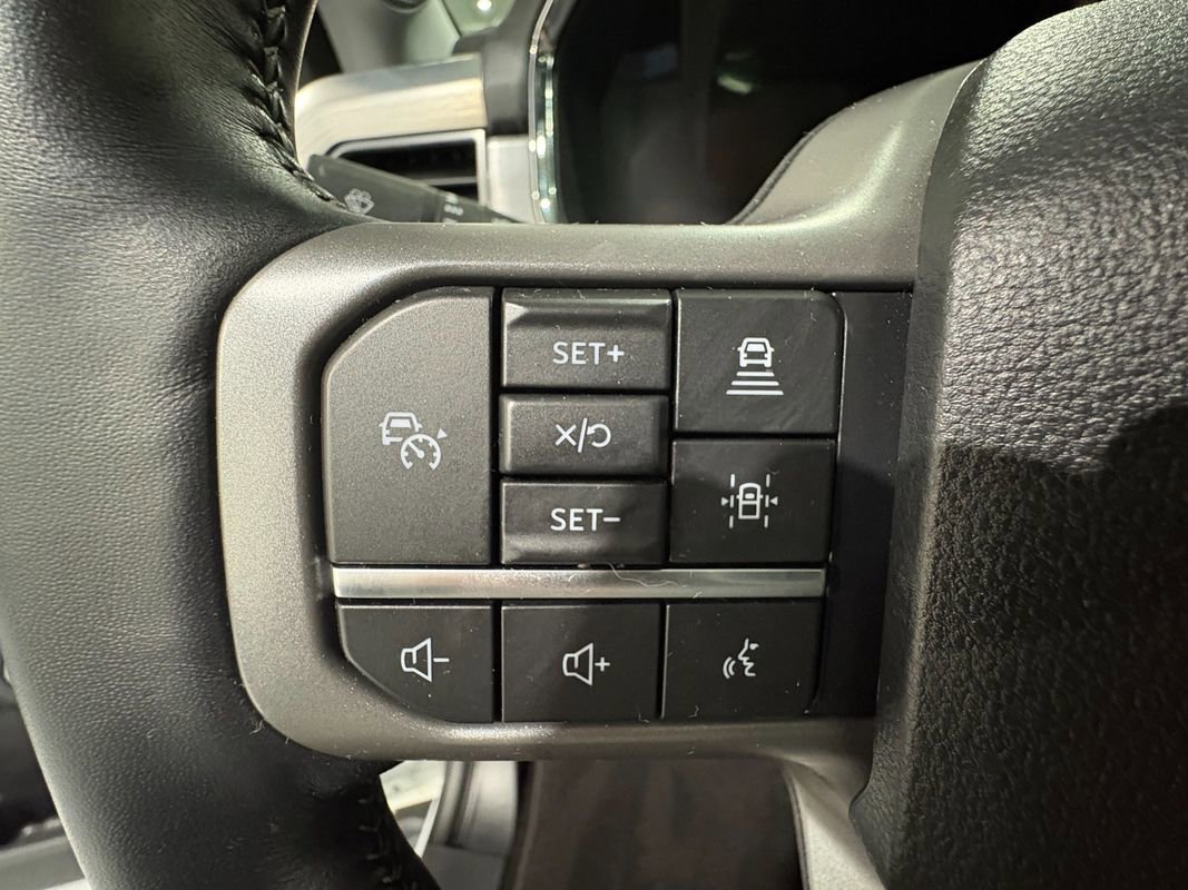 Used 2021 Ford F150 Lariat image 13