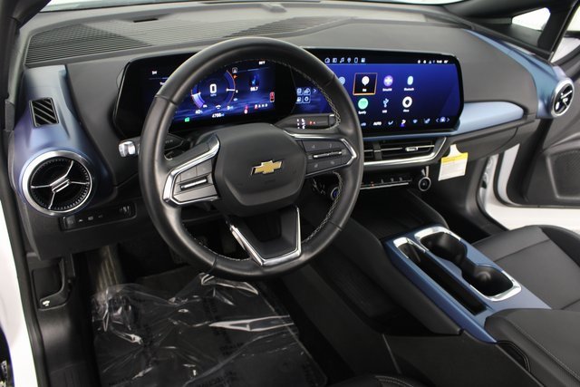 Used 2024 Chevrolet Equinox EV LT image 10